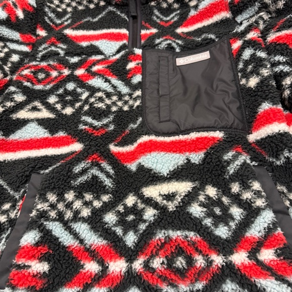 Columbia Black and Red Geometric Fleece Jacket NWT - Picture 6 of 6